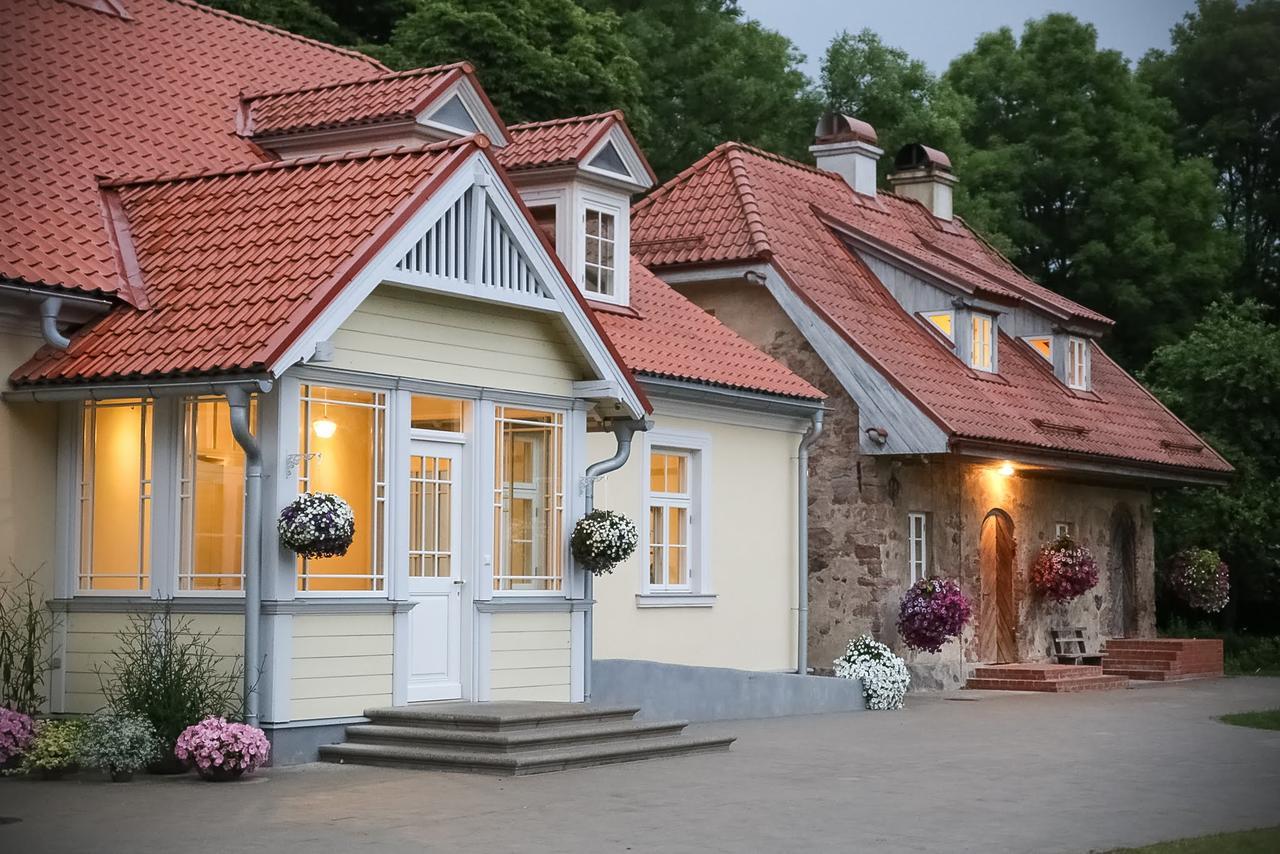 Botique & Spa Hotel Berkenes Manor Ziedkalne ภายนอก รูปภาพ
