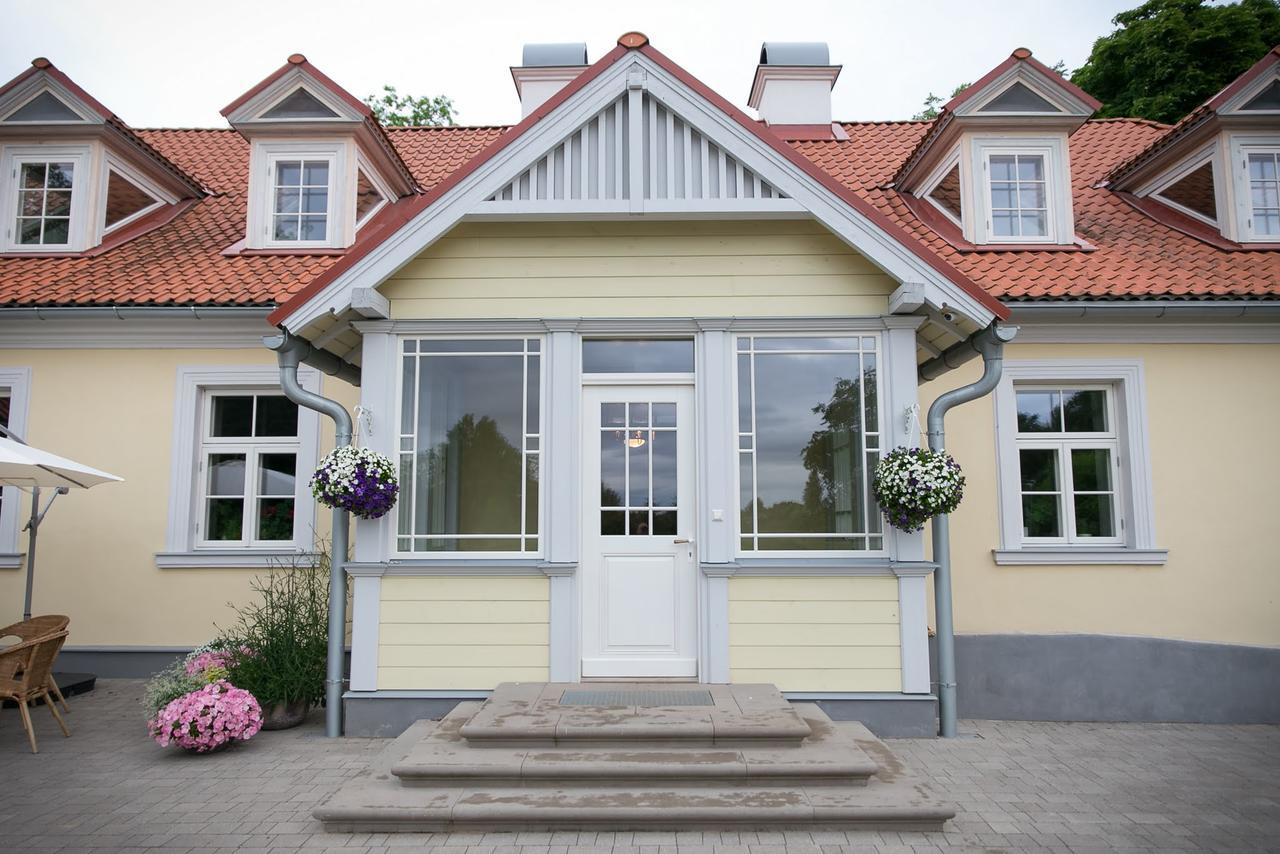 Botique & Spa Hotel Berkenes Manor Ziedkalne ภายนอก รูปภาพ