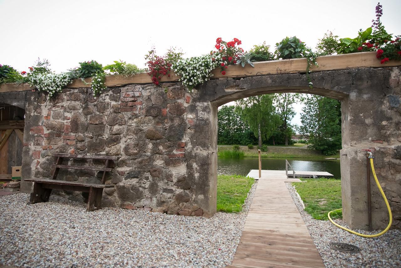 Botique & Spa Hotel Berkenes Manor Ziedkalne ภายนอก รูปภาพ
