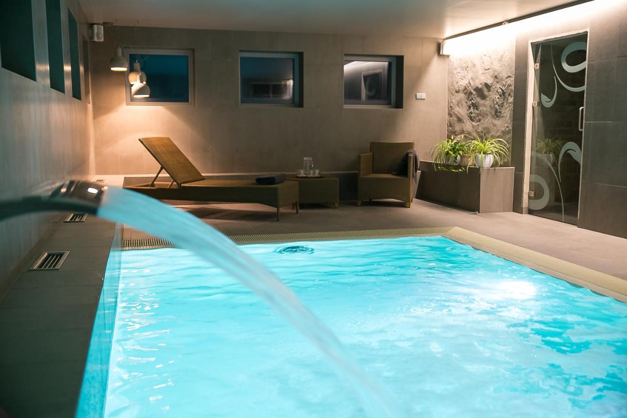 Botique & Spa Hotel Berkenes Manor Ziedkalne ภายนอก รูปภาพ